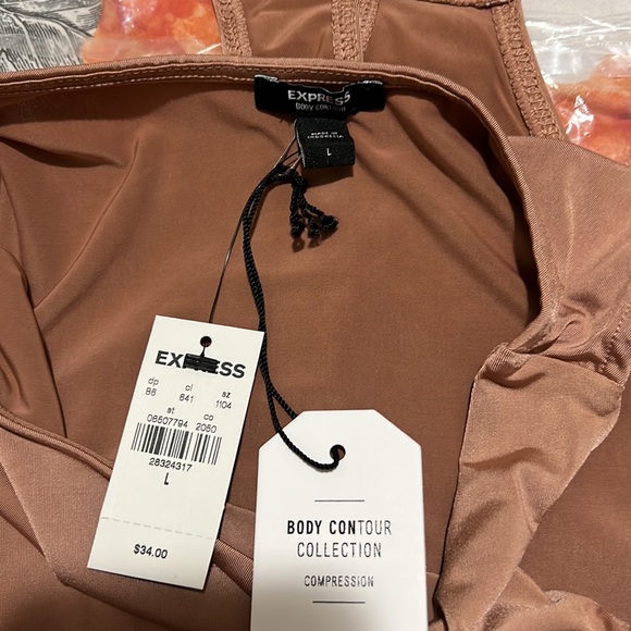 🆕EXPRESS Mocha Thong Bodysuit - Size: L - Picture 8 of 9